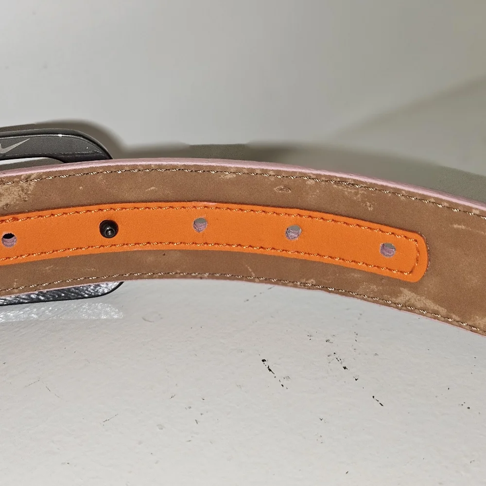 Nike Golf Belt Womens Size 32 Pink Leather Grip Tech Silver Tone Swoosh Buckle